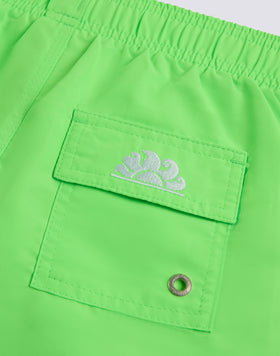 MAILLOT DE BAIN COURT À TAILLE ÉLASTIQUE EN TAFFETAS EMBLÉMATIQUE AVEC BRODERIE ARC-EN-CIEL