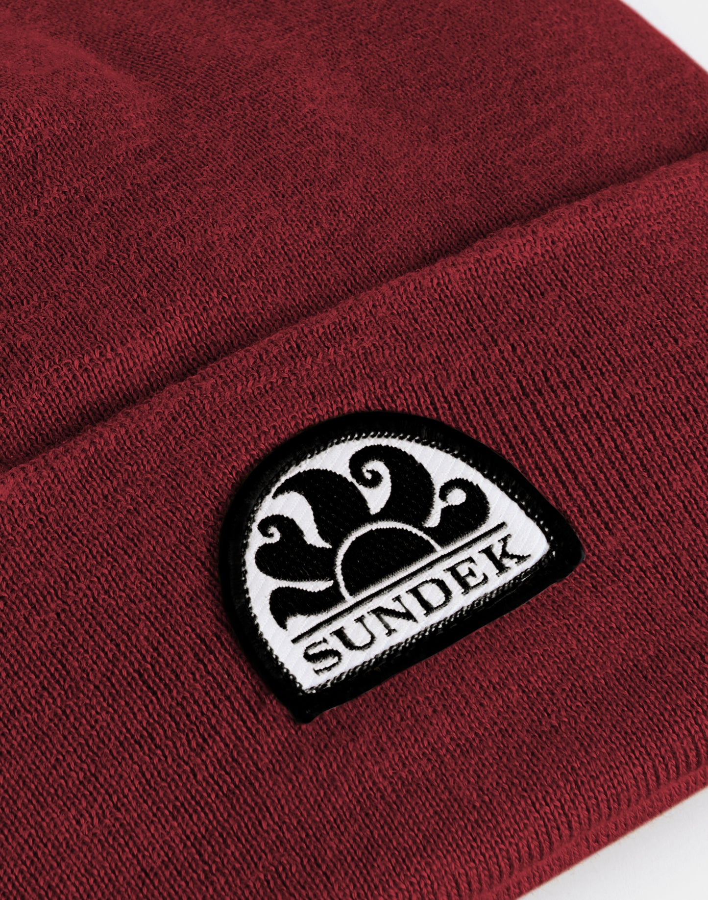 BEANIE CON PATCH