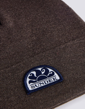 GORRO CON PARCHE