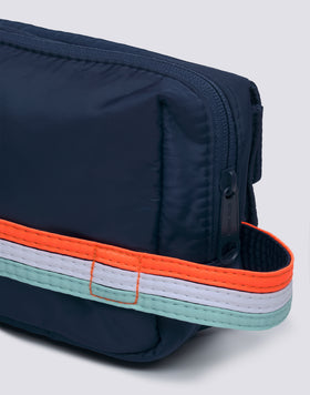 BEAUTY CASE CON DETTAGLI ARCOBALENO