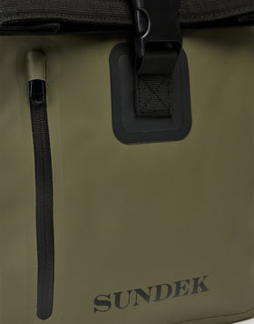 TECHNICAL BACKPACK WITH FRONT ZIP