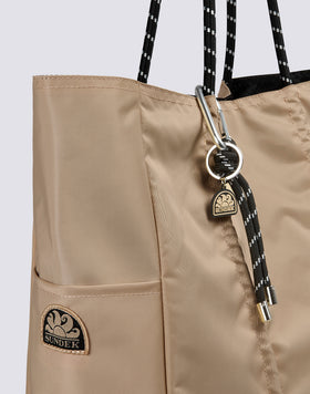 LARGE BAG WITH RUFFLES ON THE SIDES