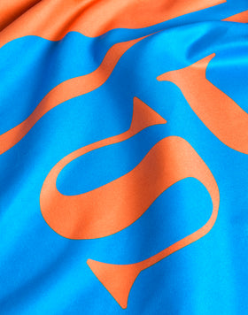 SERVIETTE DE PLAGE EN MICROFIBRE AVEC LOGO