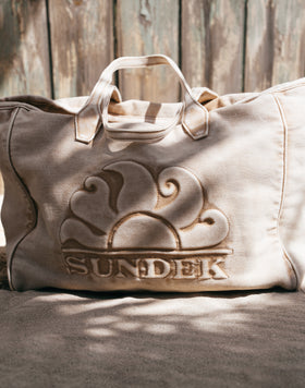 ROBERTS - BOLSO TOTE REGULAR EN TINTO CAPO