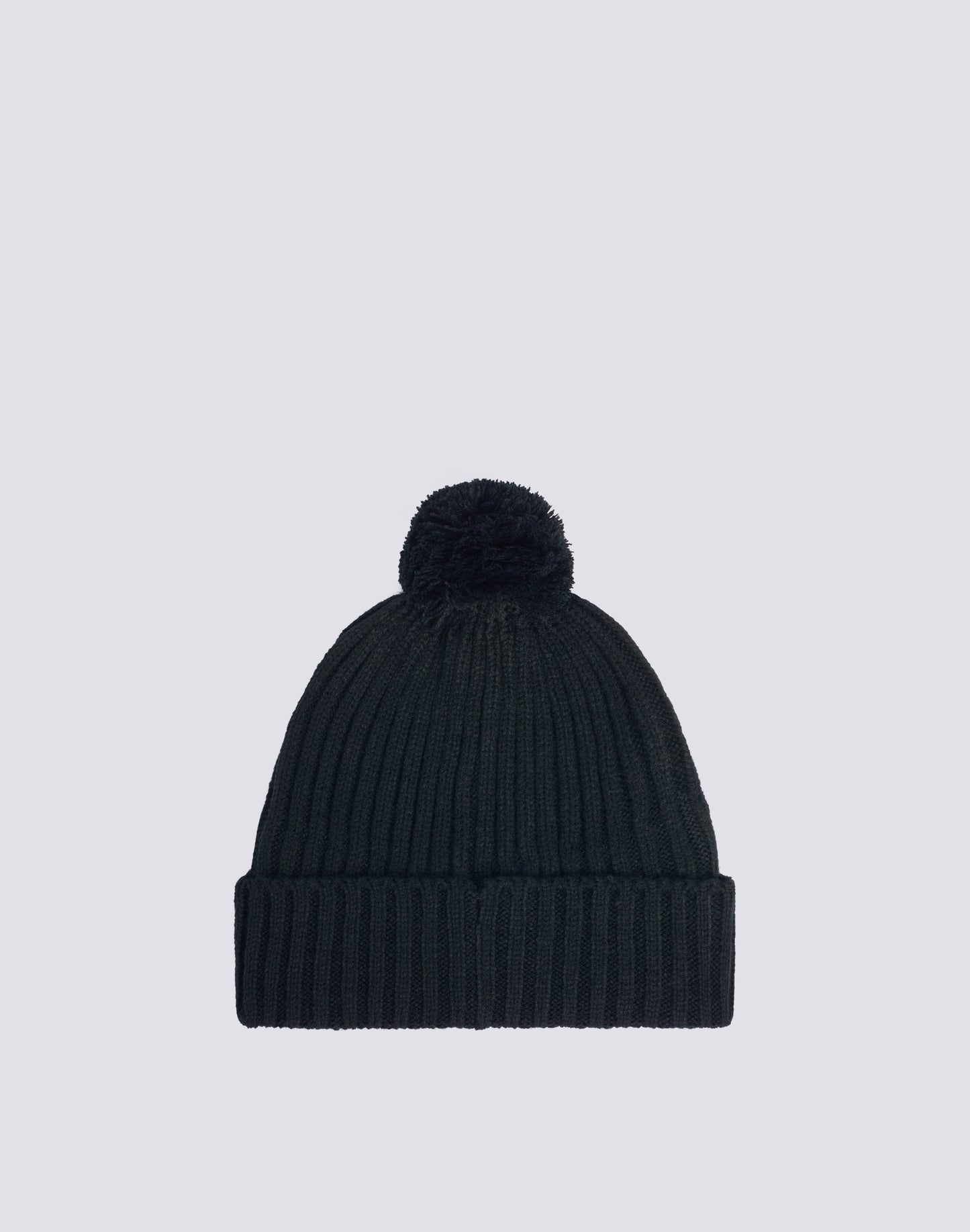 GORRO CON POMPÓN