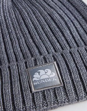 BOBBLE HAT