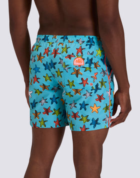 MEN'S MID-LENGTH SWIMSHORTS WITH ELASTIC WAIST AND HAPPY STAR PRINT IN REPREVE® RECYCLED POLYESTER
