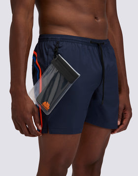 BAÑADOR CON TEJIDO ELÁSTICO, CINTURA ELÁSTICA Y BOLSILLO EXTRAÍBLE