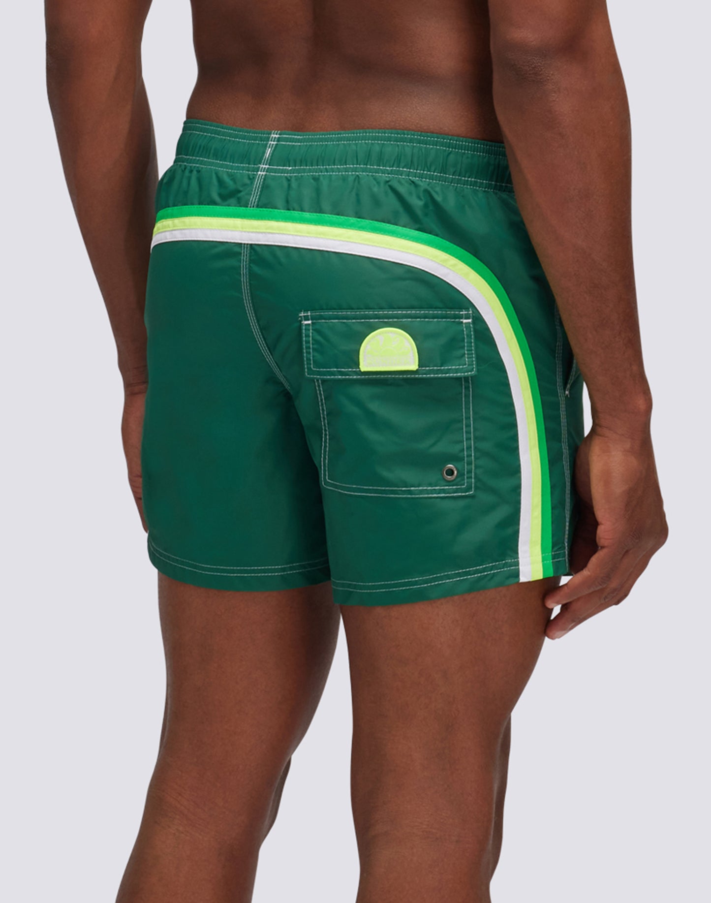 ICONIC TAFFETA STRETCH WAIST SHORT SWIM TRUNKS