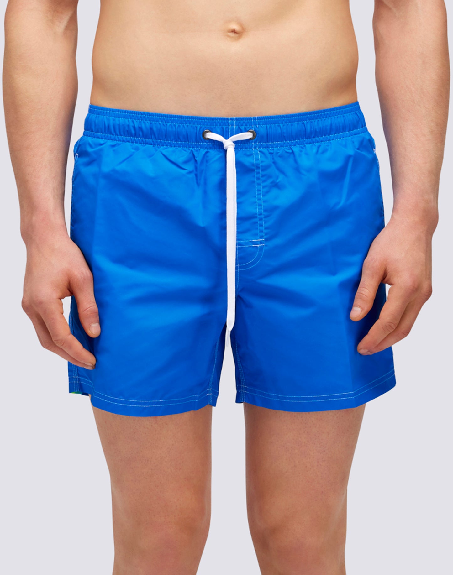 ICONIC TAFFETA STRETCH WAIST SHORT SWIM TRUNKS