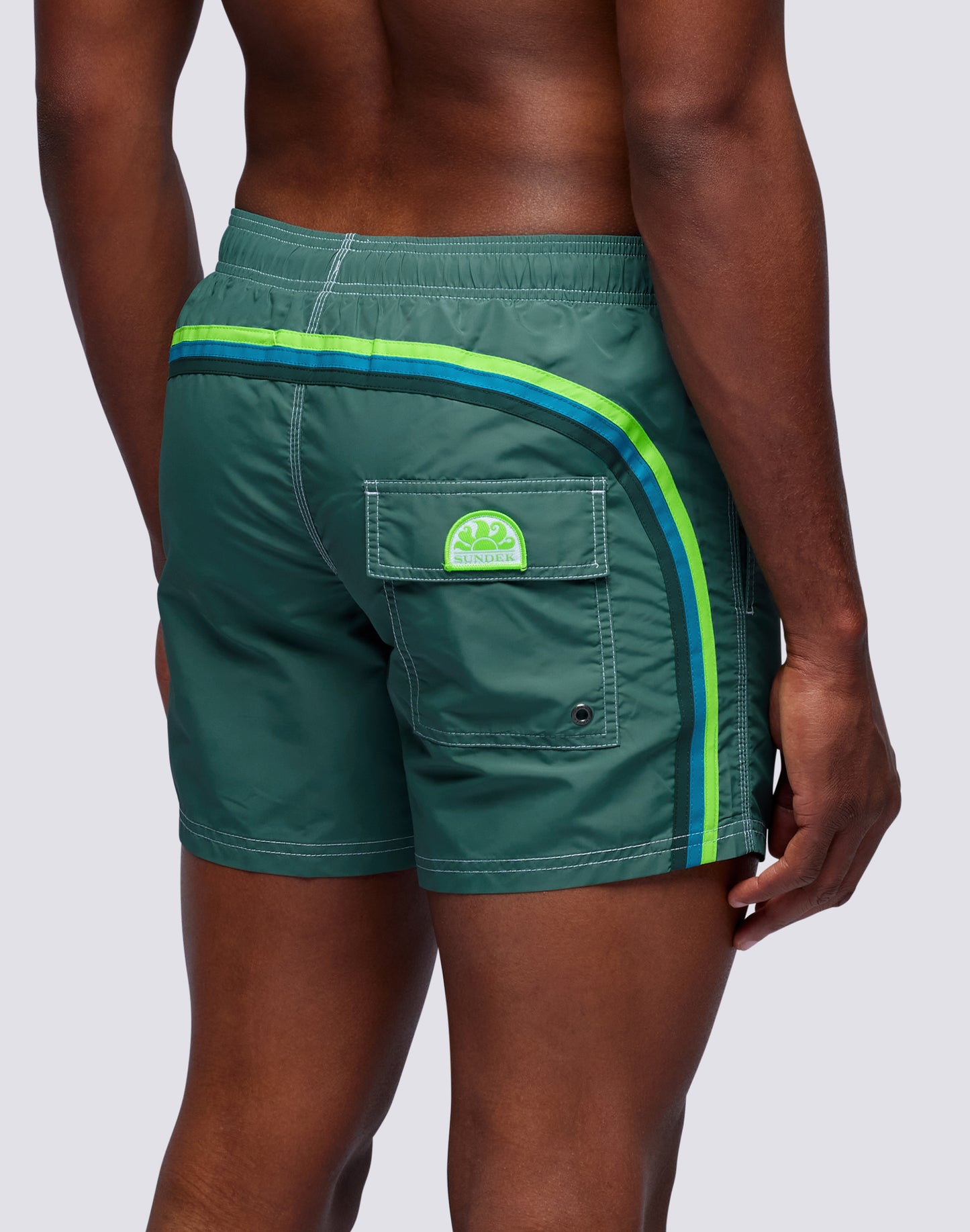 ICONIC TAFFETA STRETCH WAIST SHORT SWIM TRUNKS