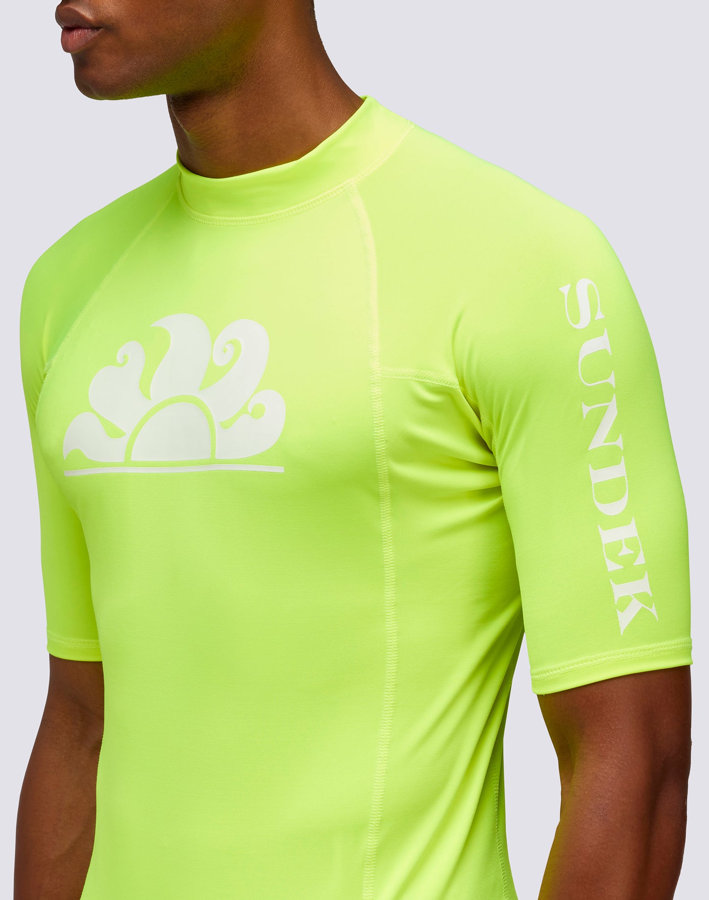 RASH GUARD UPF 50 À COL ROULÉ