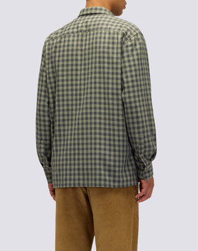 CAMISA DE HOMBRE A CUADROS DE ALGODÓN GABARDINA TEÑIDA A MANO