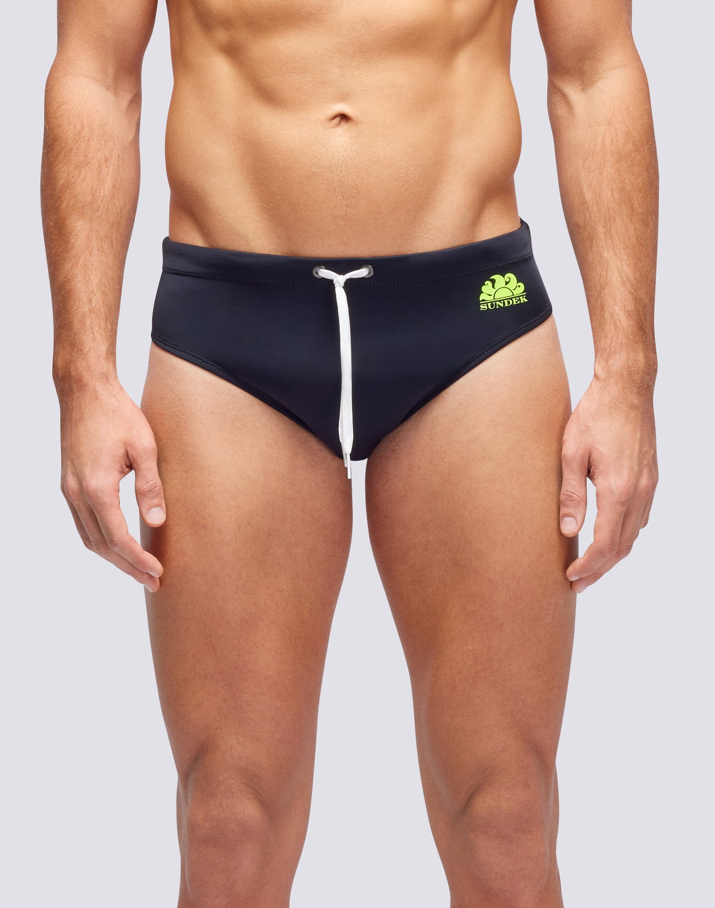 RAINBOW BEACH BRIEFS