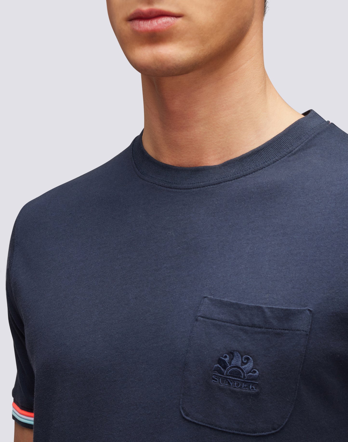 FINN CREW NECK T-SHIRT WITH POCKET