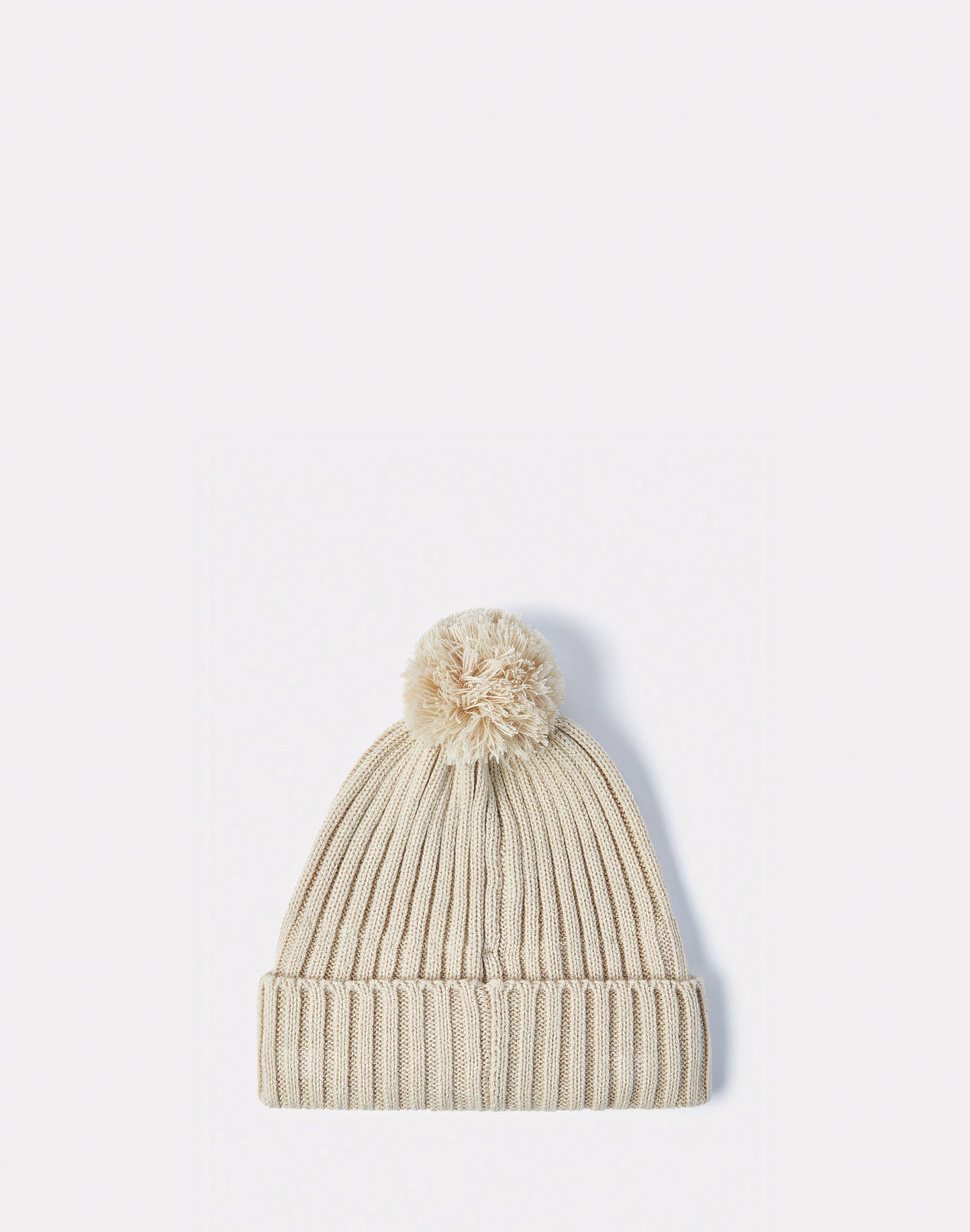 BEANIE CON POM POM