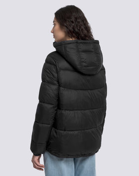 DOUDOUNE COURTE REMBOURRÉE À CAPUCHE POUR FEMME