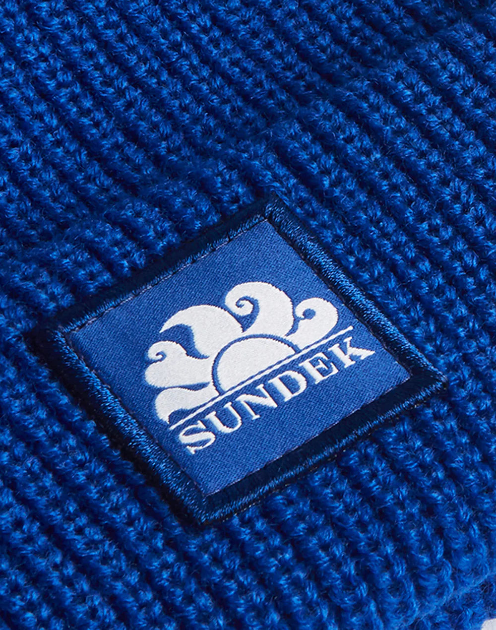 GORRO DE PUNTO DE CANALÉ CON LOGOTIPO